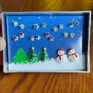 Avon Winter Wonderland 10 Pair Earring Gift Set